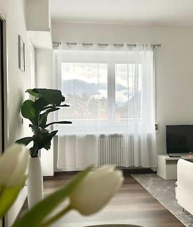 Luxury Apartment With View Como Buitenkant foto
