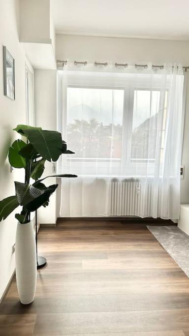 Luxury Apartment With View Como Buitenkant foto